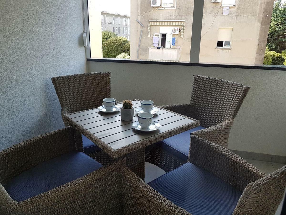 Apartment Domalu Old Town Zadar Bagian luar foto
